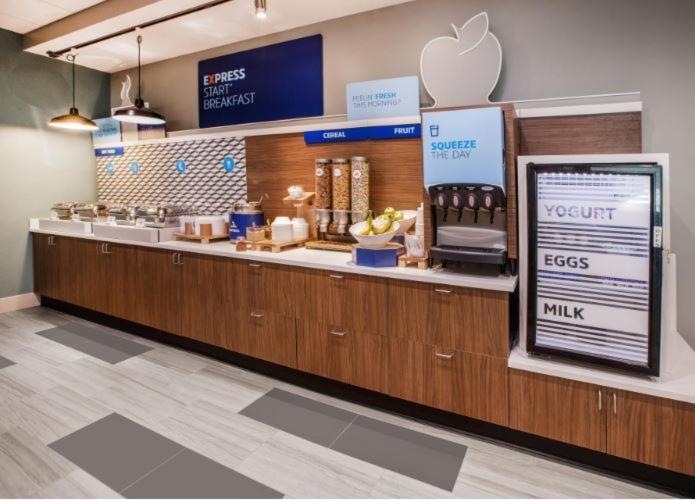 Holiday Inn Express & Suites - Hawaiian Gardens By Ihg Екстер'єр фото