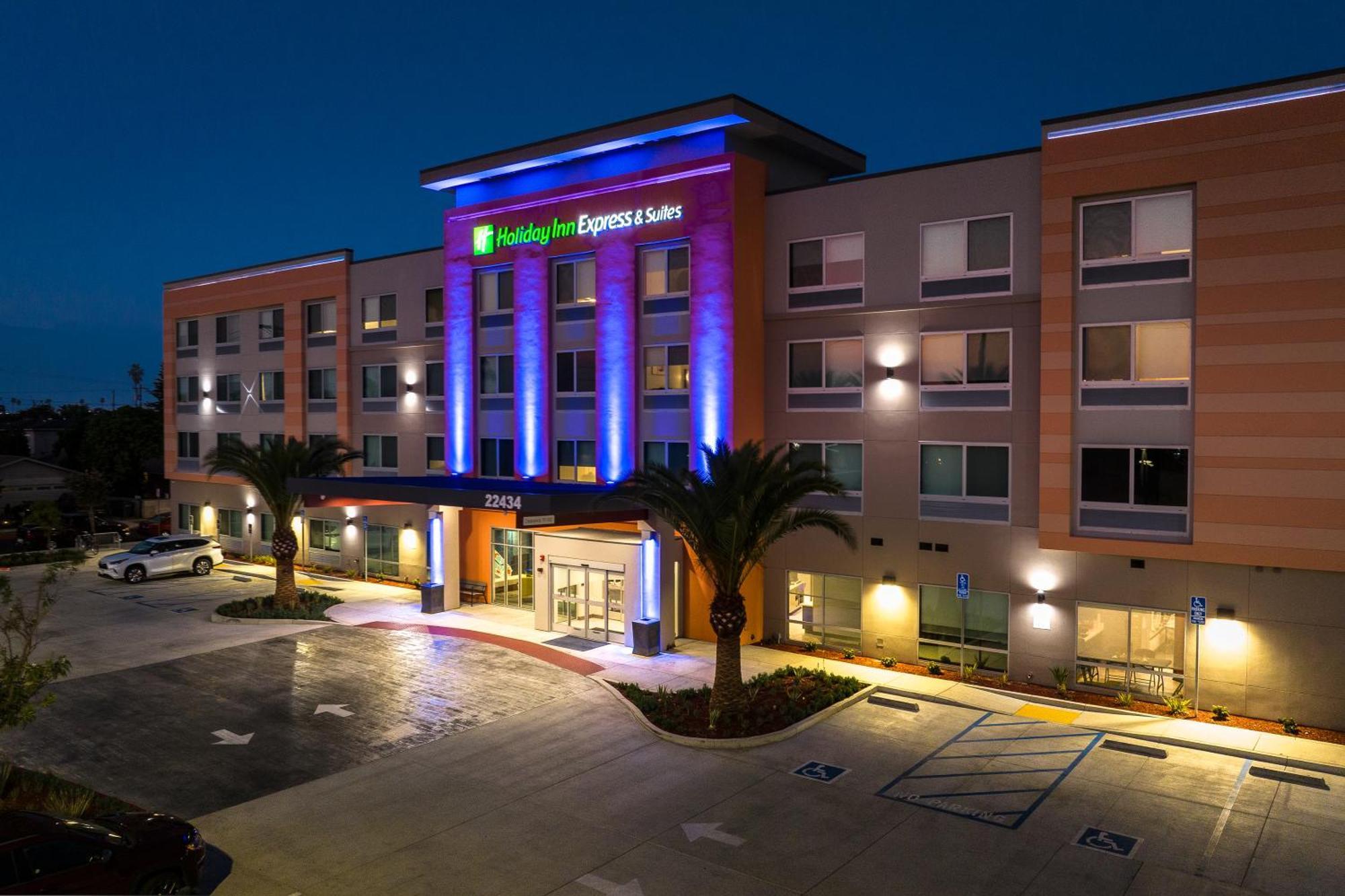 Holiday Inn Express & Suites - Hawaiian Gardens By Ihg Екстер'єр фото